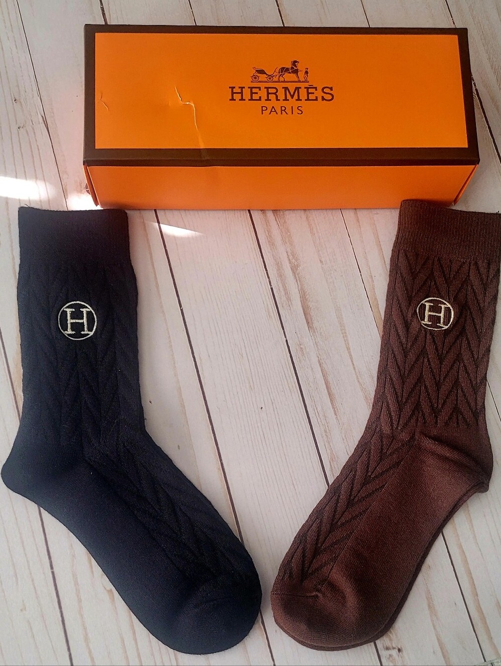 ✨️Hermes Paris🇫🇷 Crew Socks - Black and Brown✨️